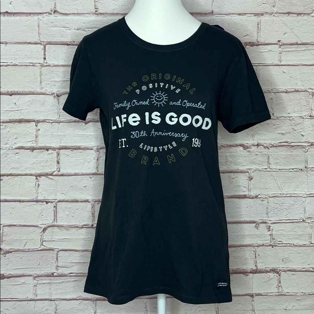 Life is Good Crusher Logo Graphic Tee NWT Size Medium